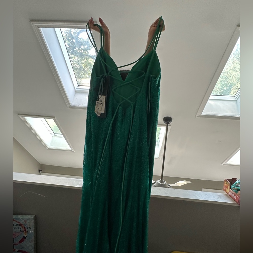 Green PROM DRESS ๐๐คฉ - Picture 2 of 7